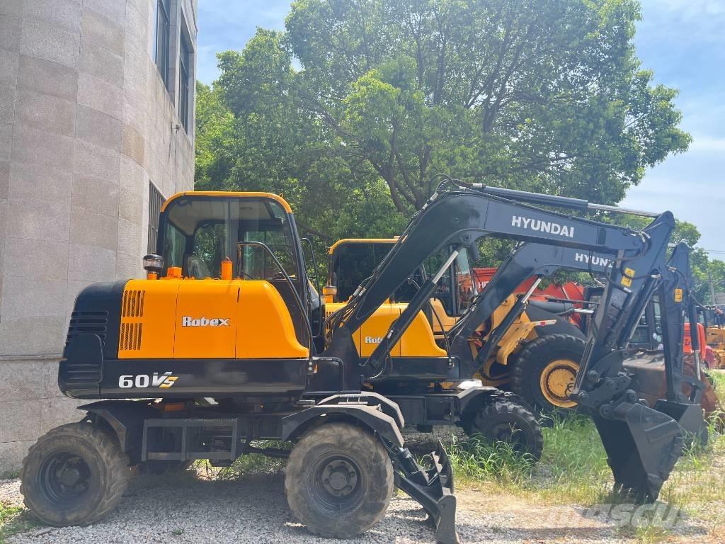 Hyundai Robex 60 VS Miniescavatori