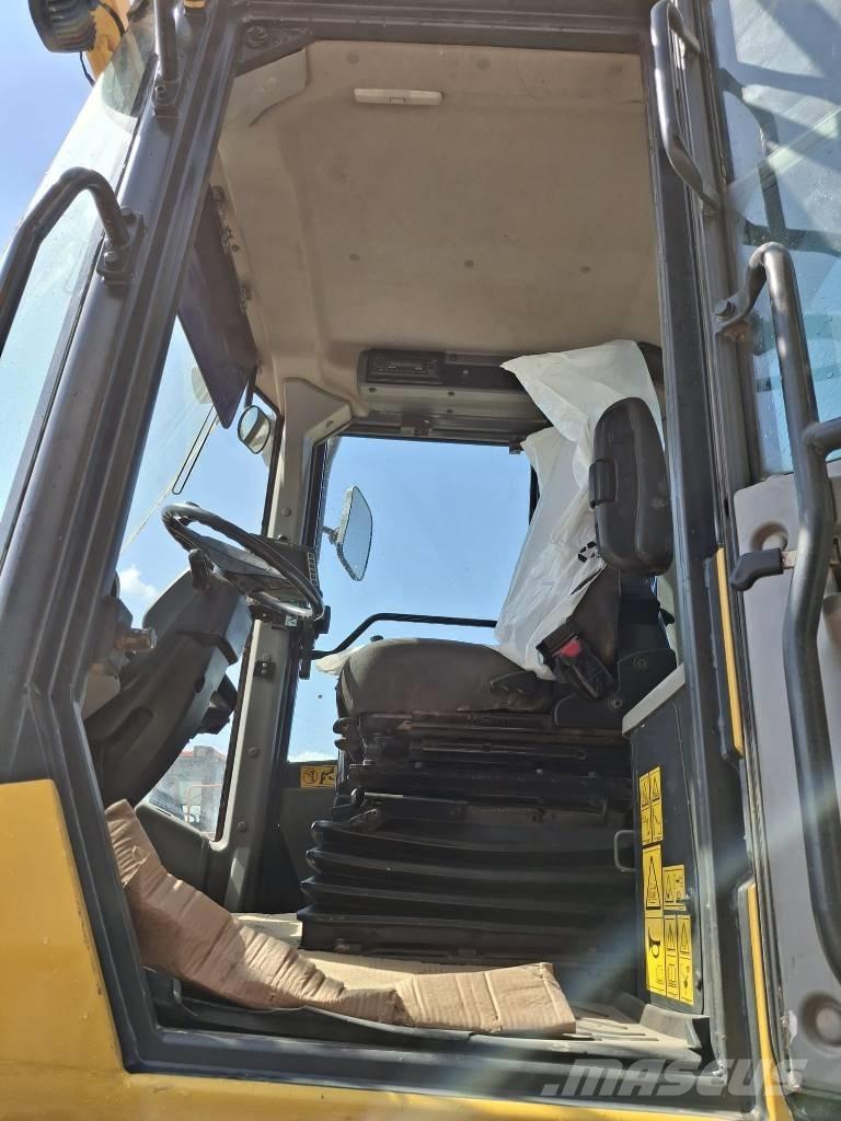 Komatsu WA 380-8 Mini pale