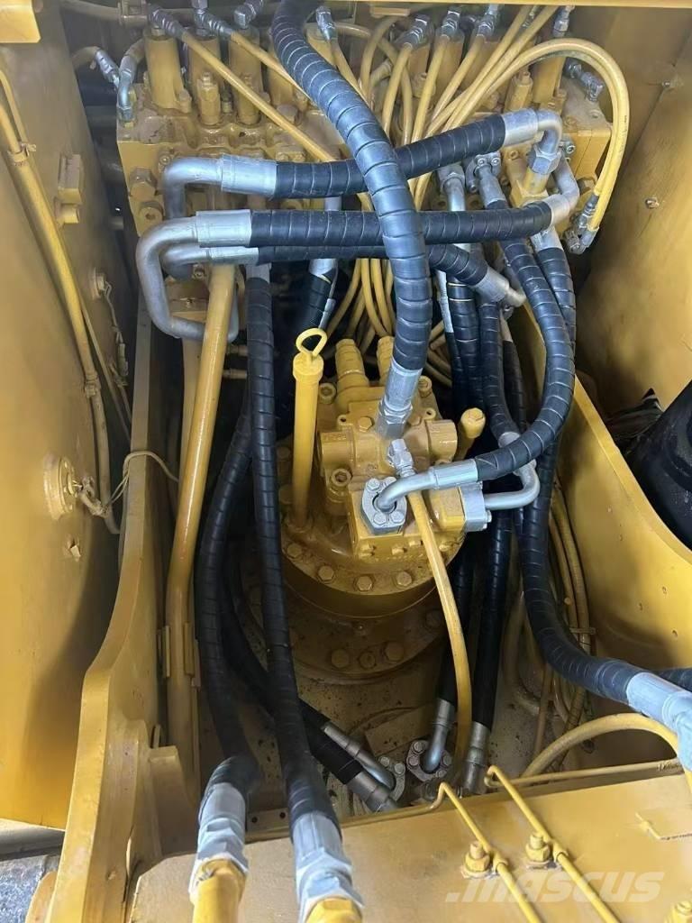 CAT 320 D2 Escavatori cingolati