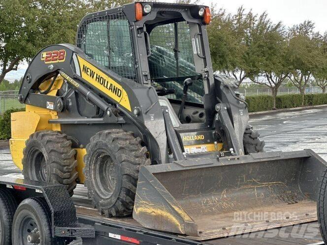 New Holland L 228 Mini Pale Gommate