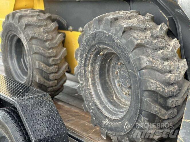 New Holland L 228 Mini Pale Gommate