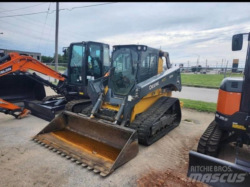 John Deere 333G Mini Pale Gommate