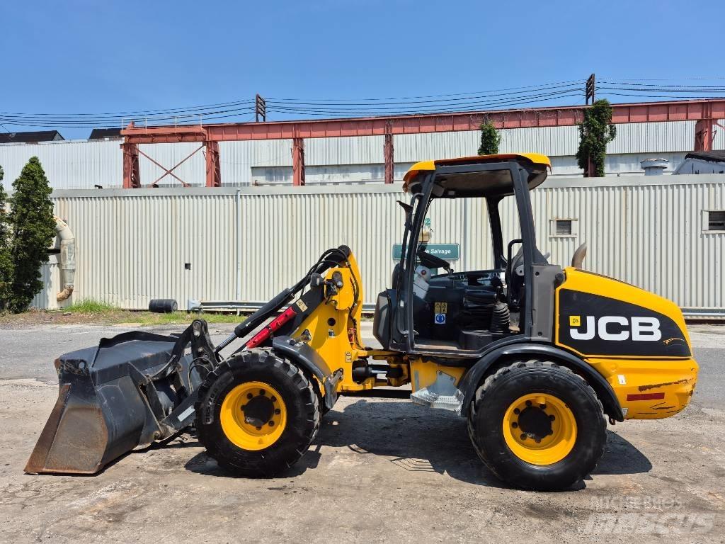 JCB 406 B Pale gommate