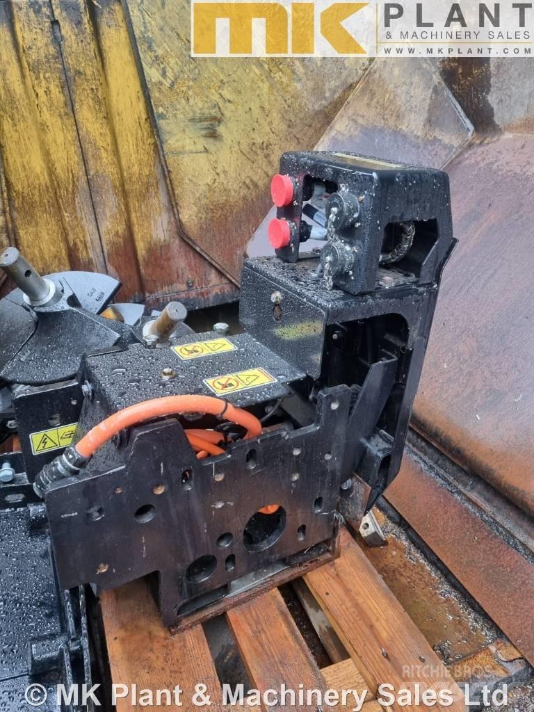 CAT AP 500 F Finitrici