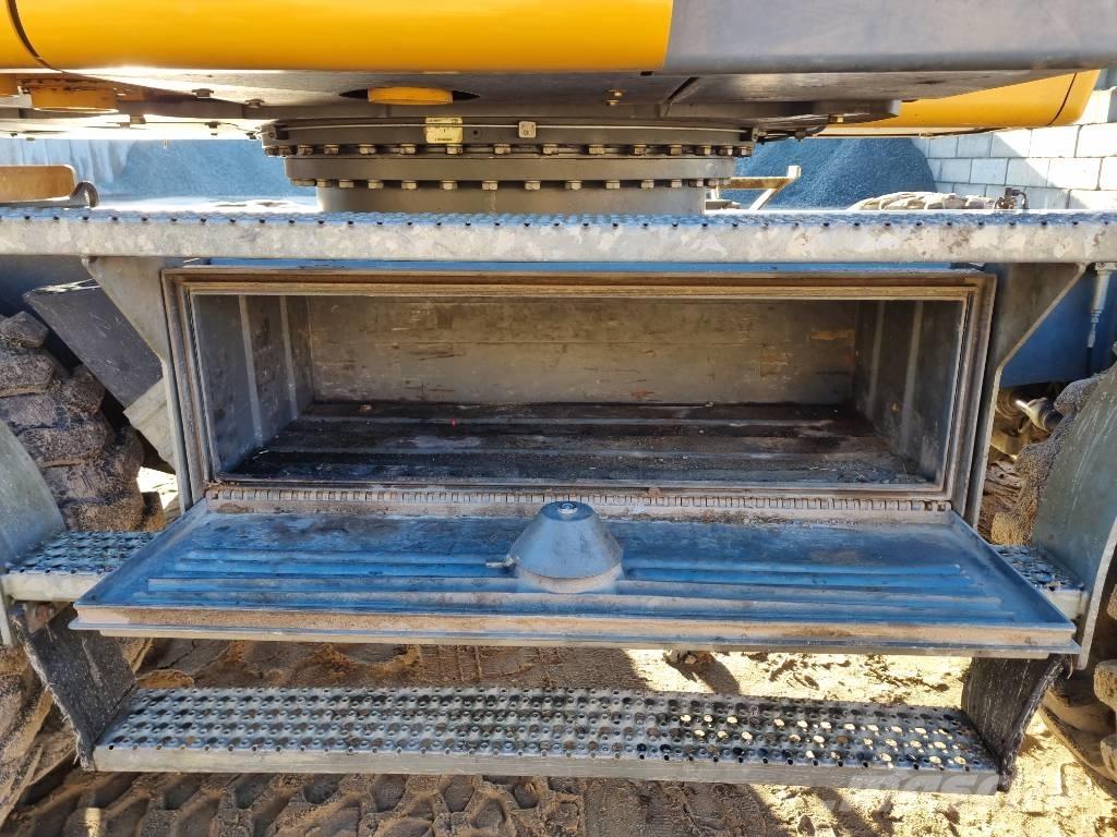 Liebherr A 918 Escavatori gommati