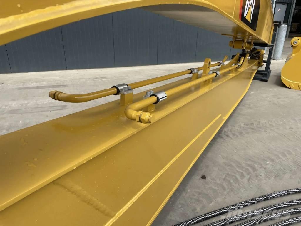CAT 323D 15m Set Retroescavatori