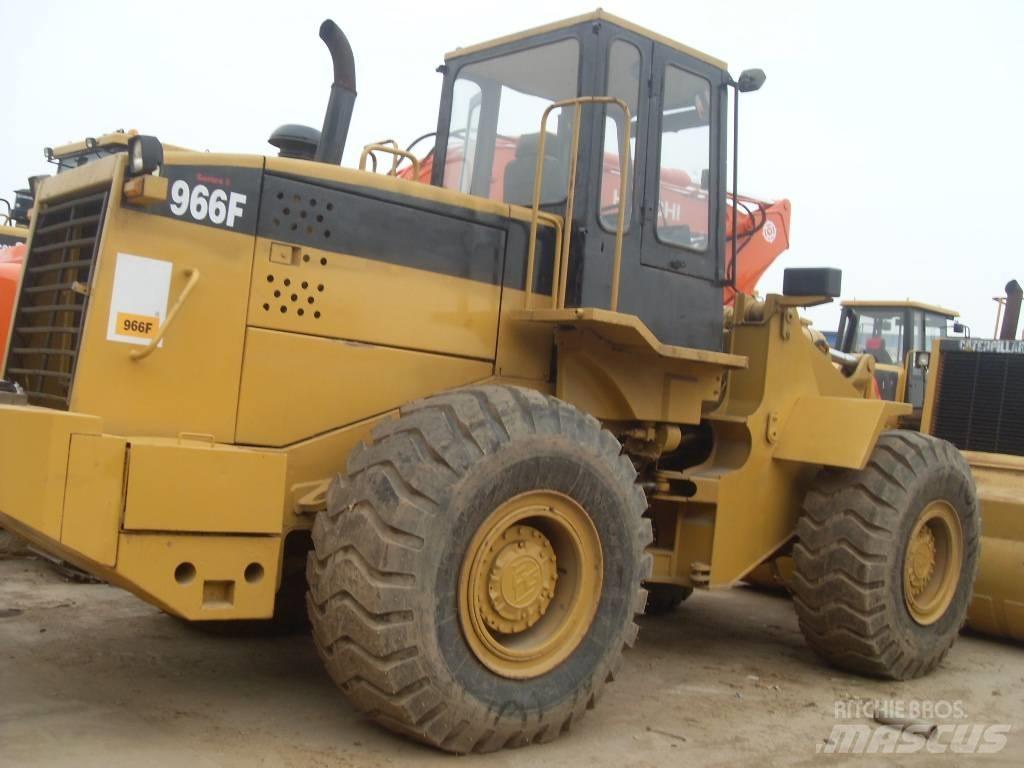 CAT 966 F Pale gommate