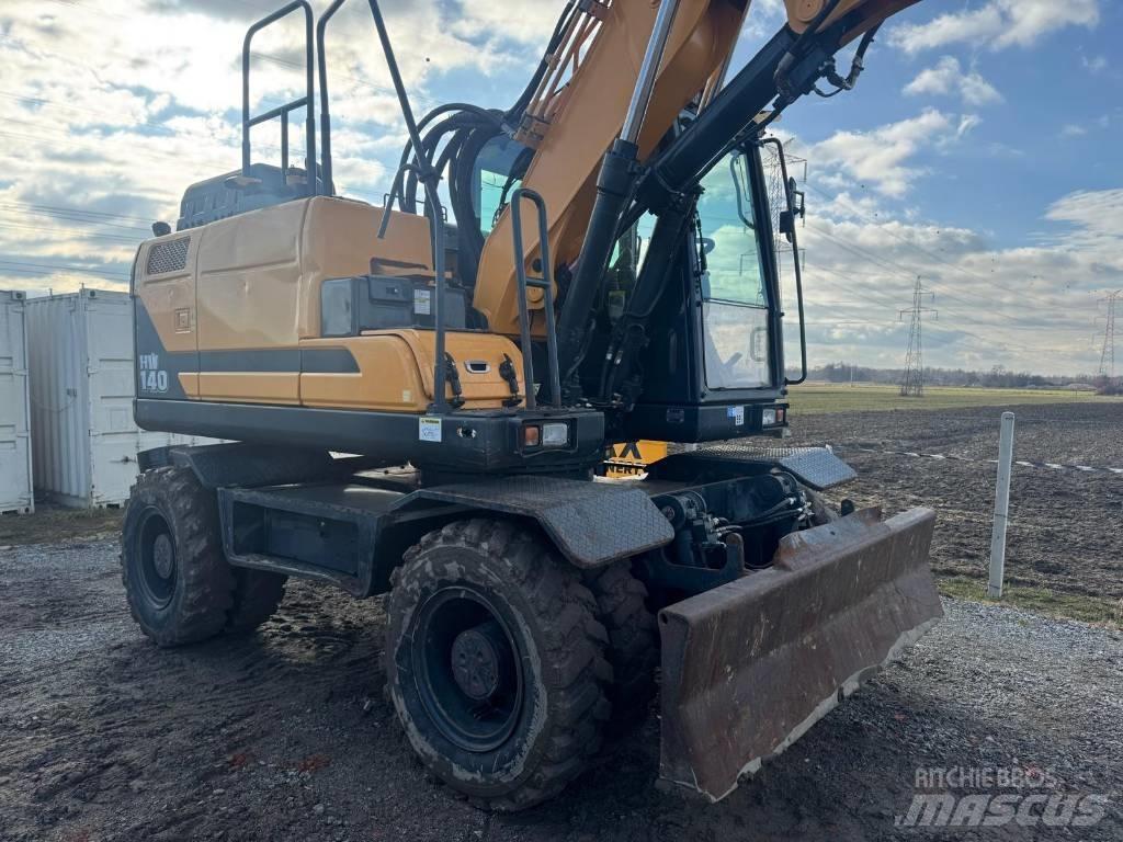 Hyundai HW140 Escavatori gommati
