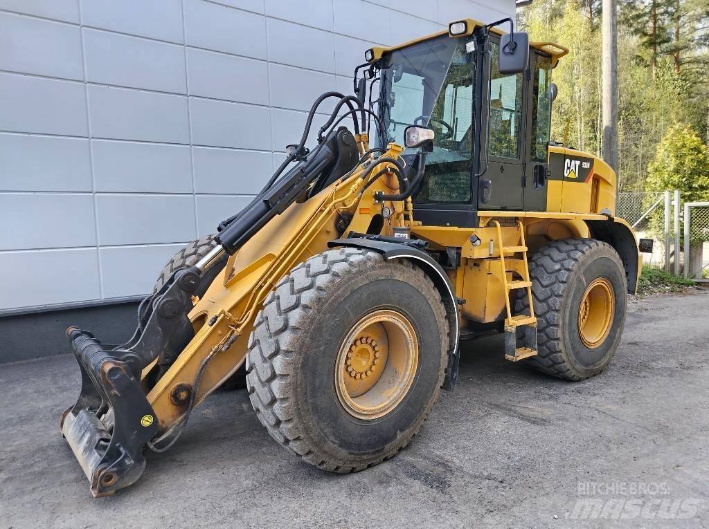 CAT 930 H Pale gommate