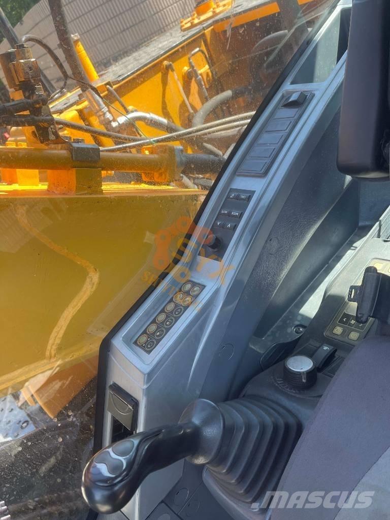 Hyundai 210W-9 Escavatori gommati
