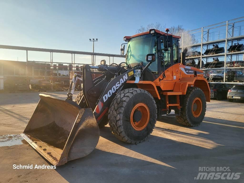 Doosan DL 200-5 Pale gommate