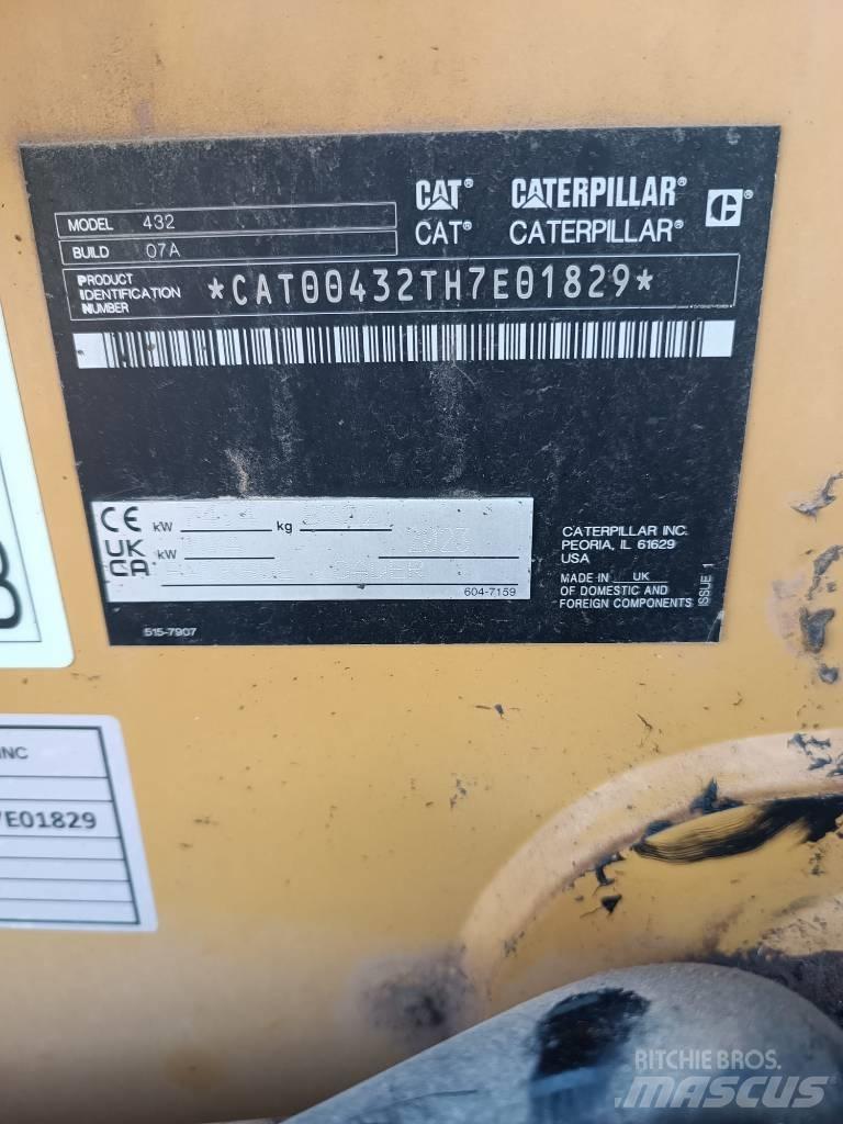 CAT 432 F Terne