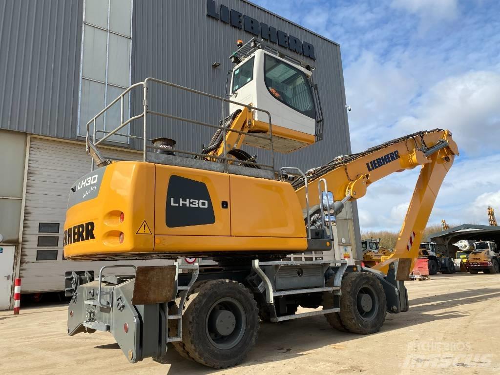 Liebherr LH 30 M Movimentazione rifiuti