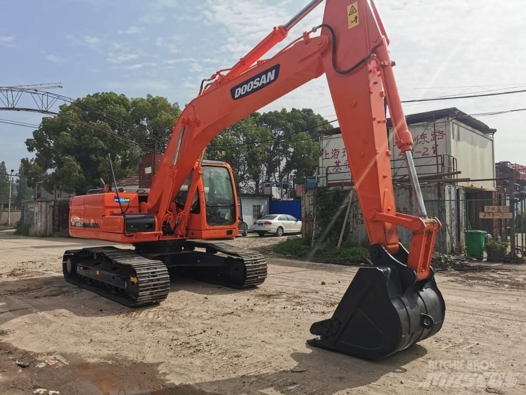 Doosan DX 225 LC Escavatori cingolati
