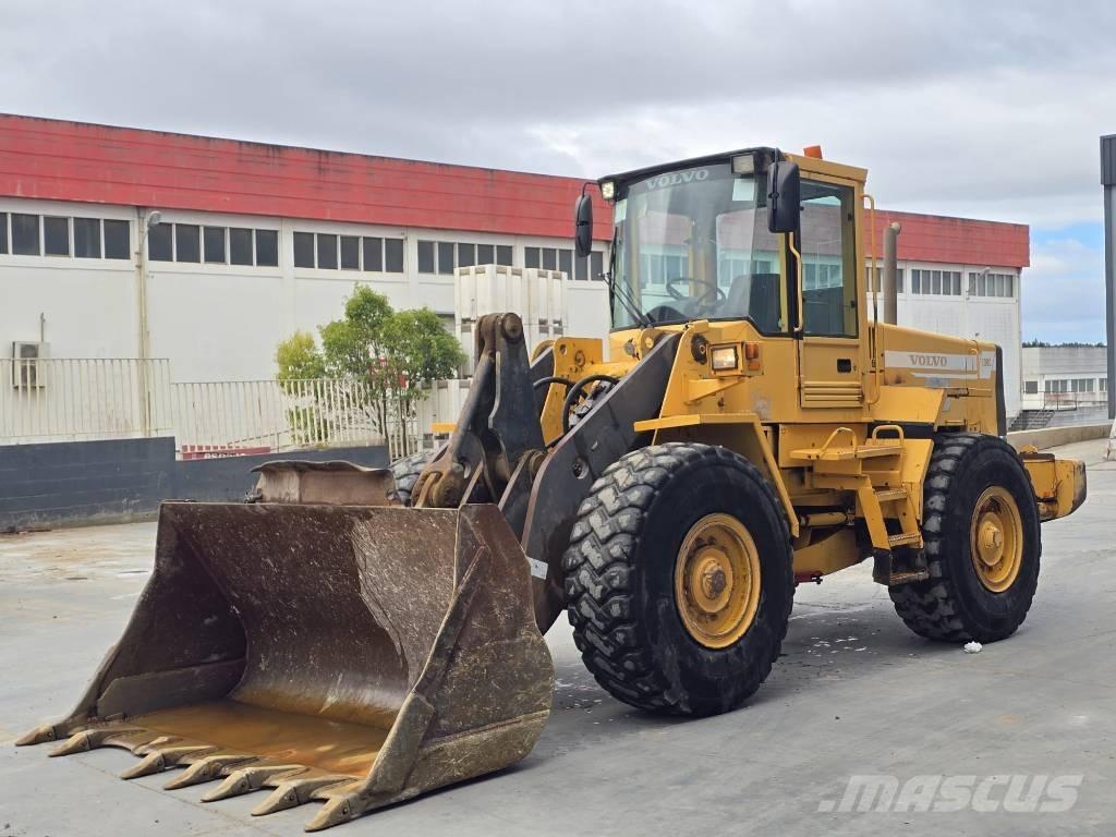 Volvo L 90 C Pale gommate