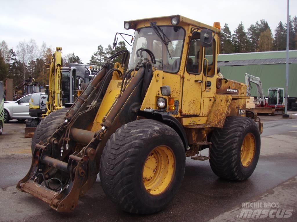 Volvo BM L 50 Pale gommate