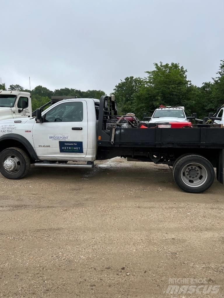 RAM 5500 Camion con sponde ribaltabili