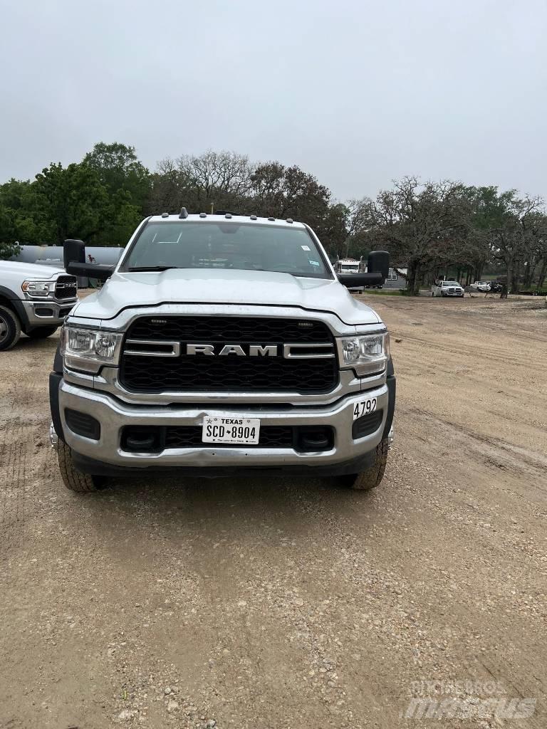 RAM 5500 Camion con sponde ribaltabili