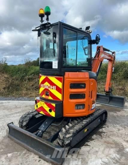 Hitachi Zaxis 26 U Miniescavatori