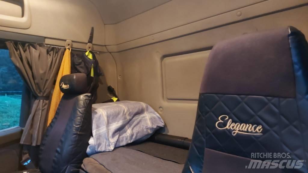 Scania R440 Camion trasporto legname