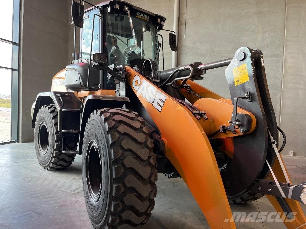 CASE 721 G Evolution Pale gommate