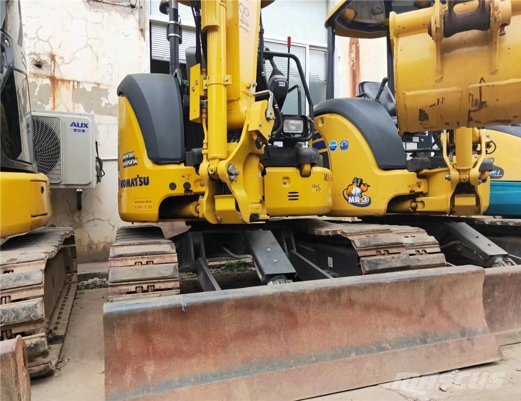 Komatsu PC30MR-5 Miniescavatori