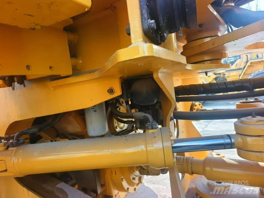 Volvo L 180 F Pale gommate