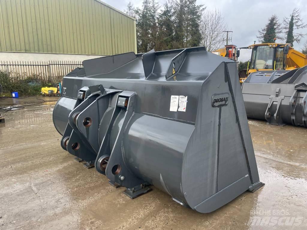 Doosan DL550 bucket Benne