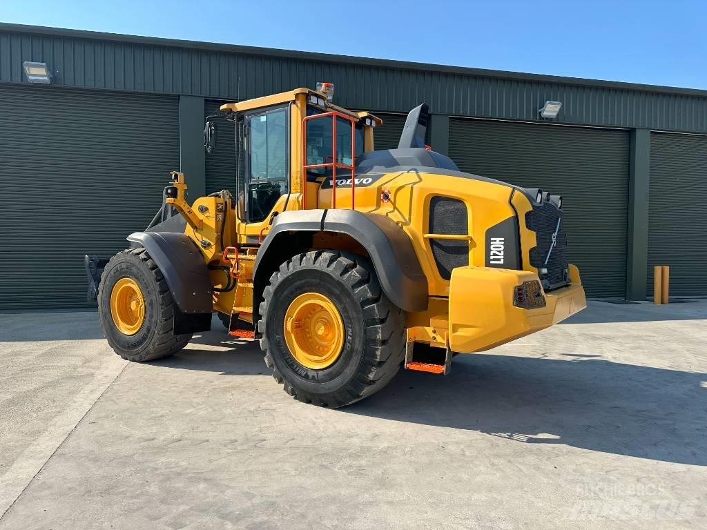 Volvo L 120 H Pale gommate