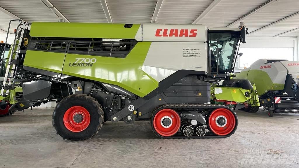 CLAAS LEXION 7700 TT Mietitrebbiatrici