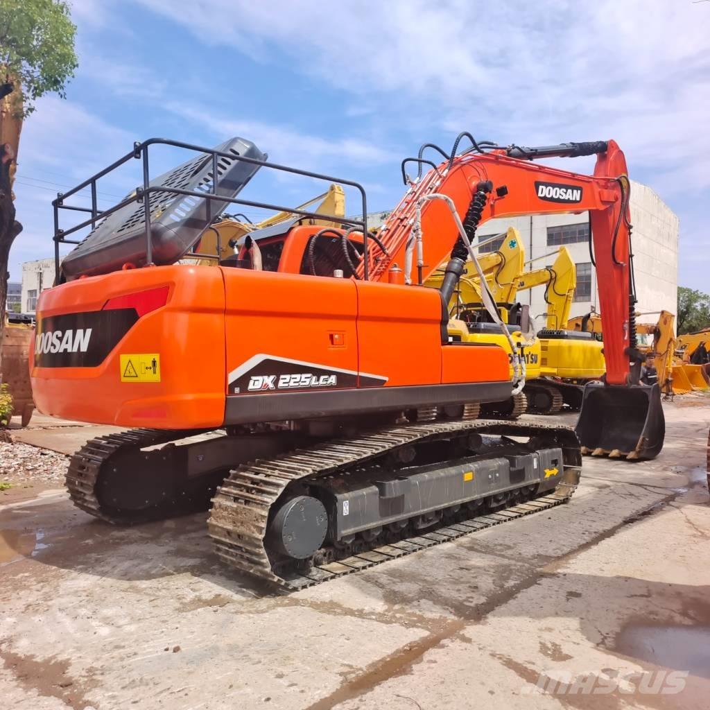 Doosan DX 225 LC-9C Escavatori cingolati
