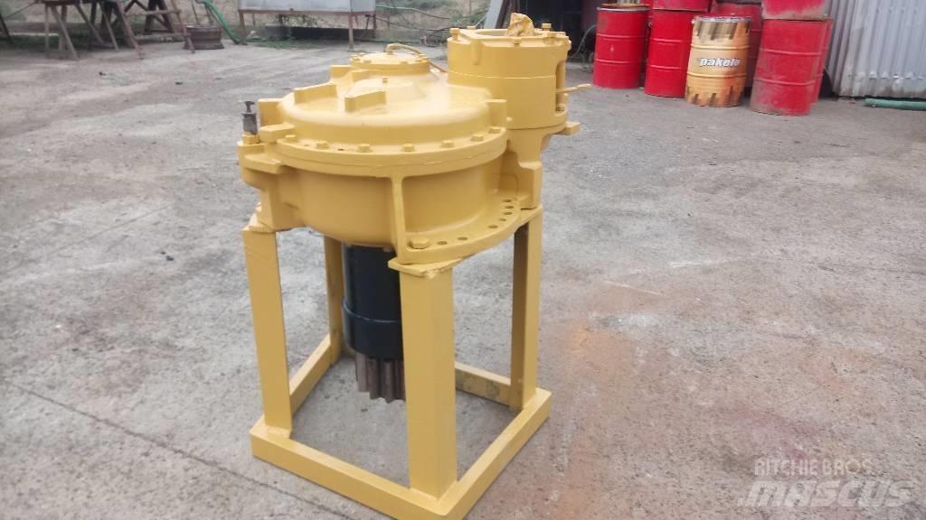 CAT 245 Trasmissione