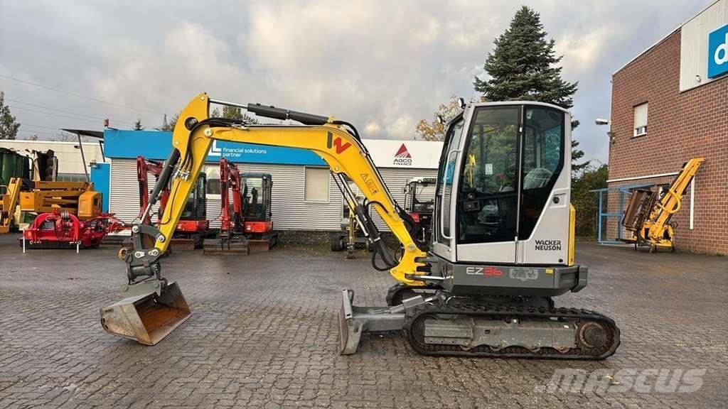 Wacker Neuson EZ36 Miniescavatori