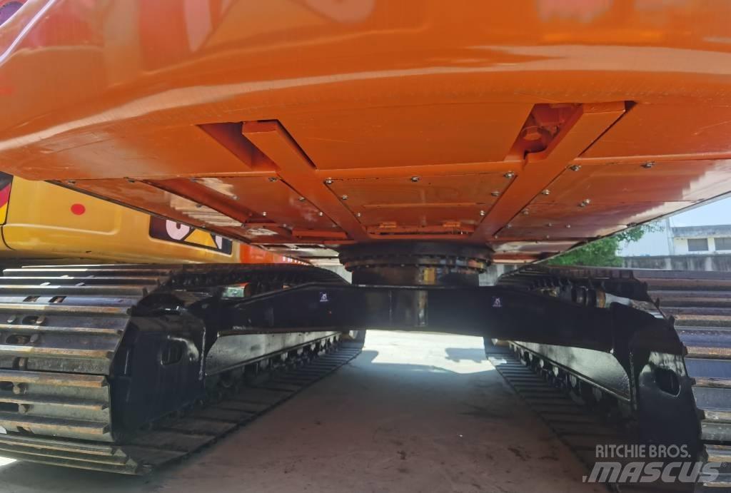 Doosan DX 225 LC Escavatori cingolati