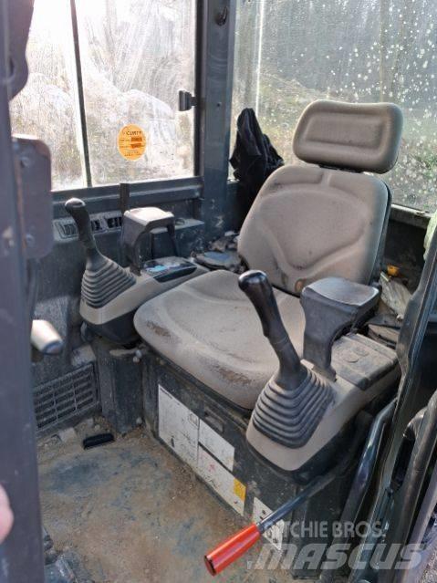 Komatsu PC27MR Miniescavatori