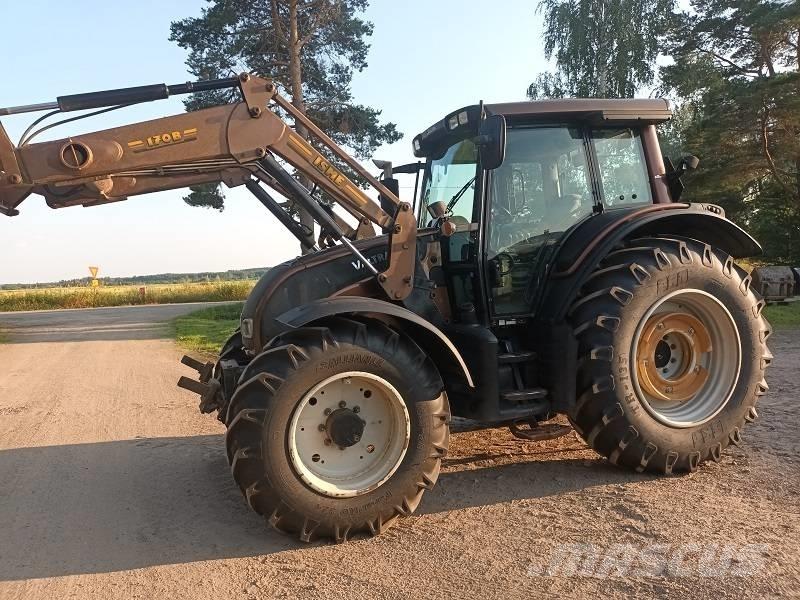 Valtra N 141 Trattori