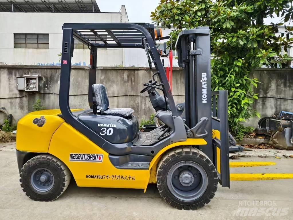 Komatsu FD 30 T-17 Carrelli elevatori diesel