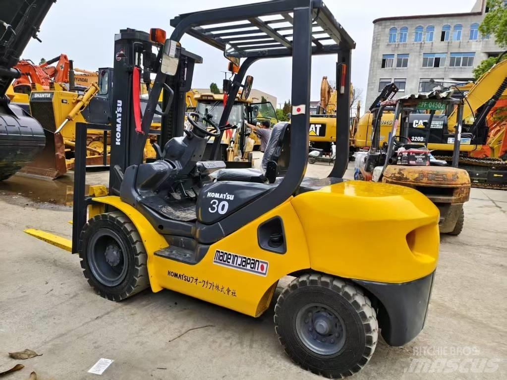 Komatsu FD 30 T-17 Carrelli elevatori diesel
