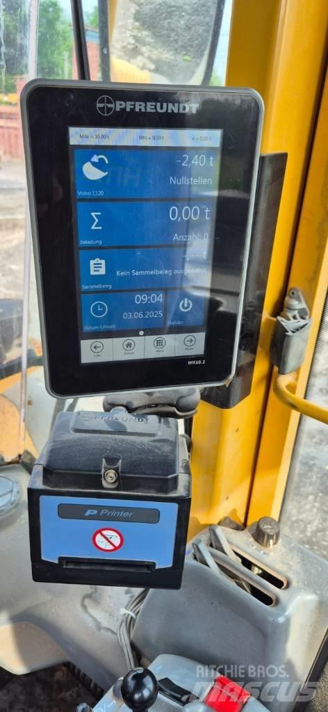 Volvo L 120 E Pale gommate