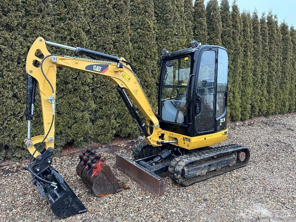 CAT 302.7 D CR Miniescavatori