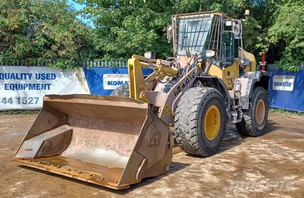 Komatsu WA 200-8 Pale gommate