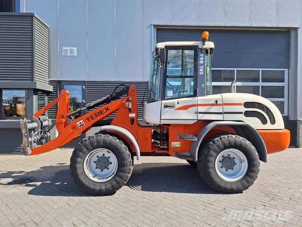Schaeff SKL844 Pale gommate