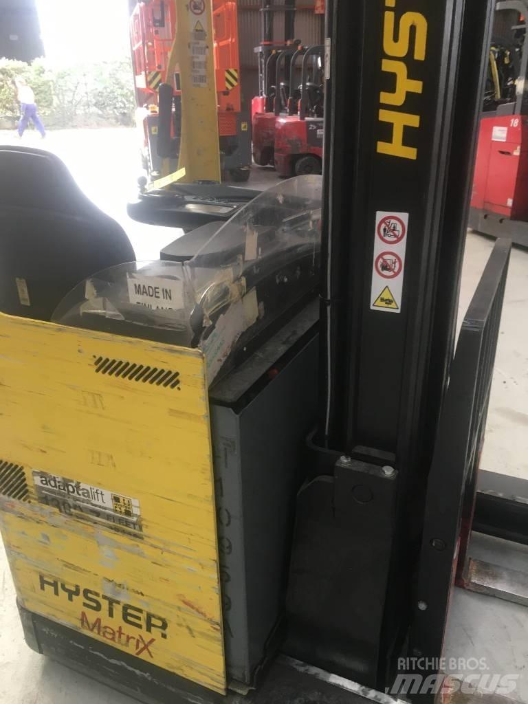Hyster R1.6 Carrello retrattile
