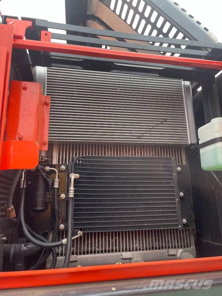 Doosan DX225LCA Escavatori cingolati