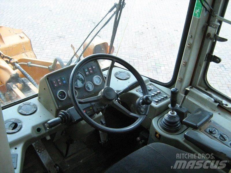 Hyundai HL740-3 Pale gommate