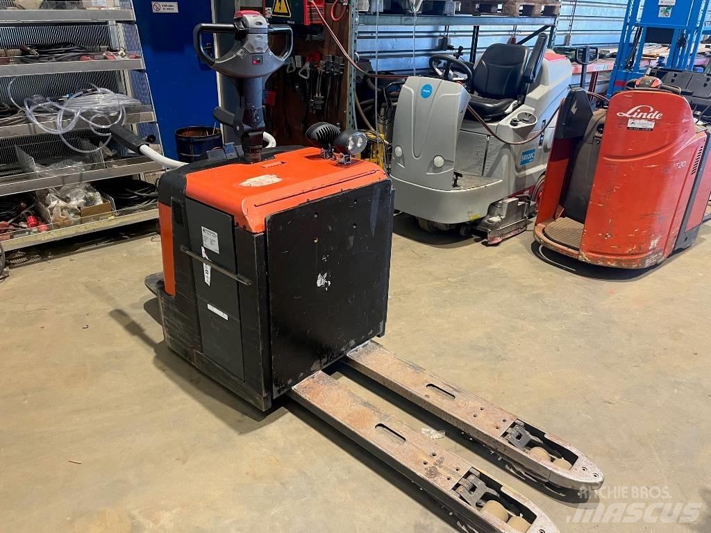 BT LPE 240 / M Transpallet uomo a terra