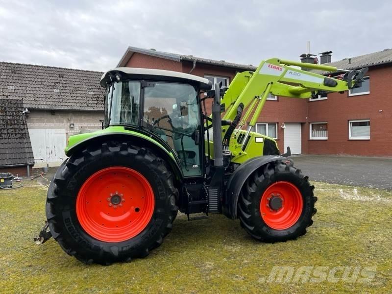 CLAAS ARION 440 Trattori