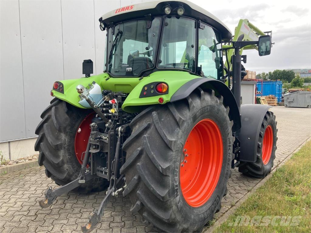 CLAAS Arion 440 Trattori