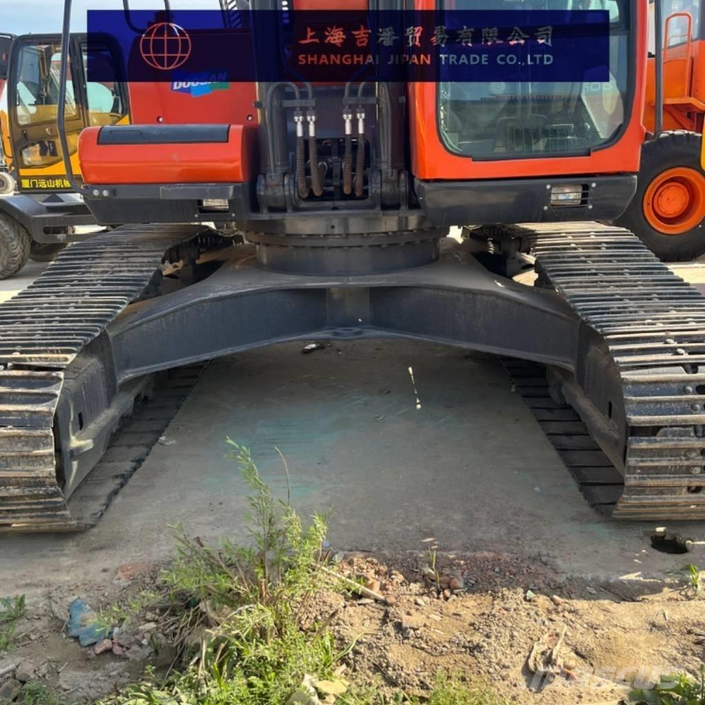 Doosan DX 300 Escavatori cingolati
