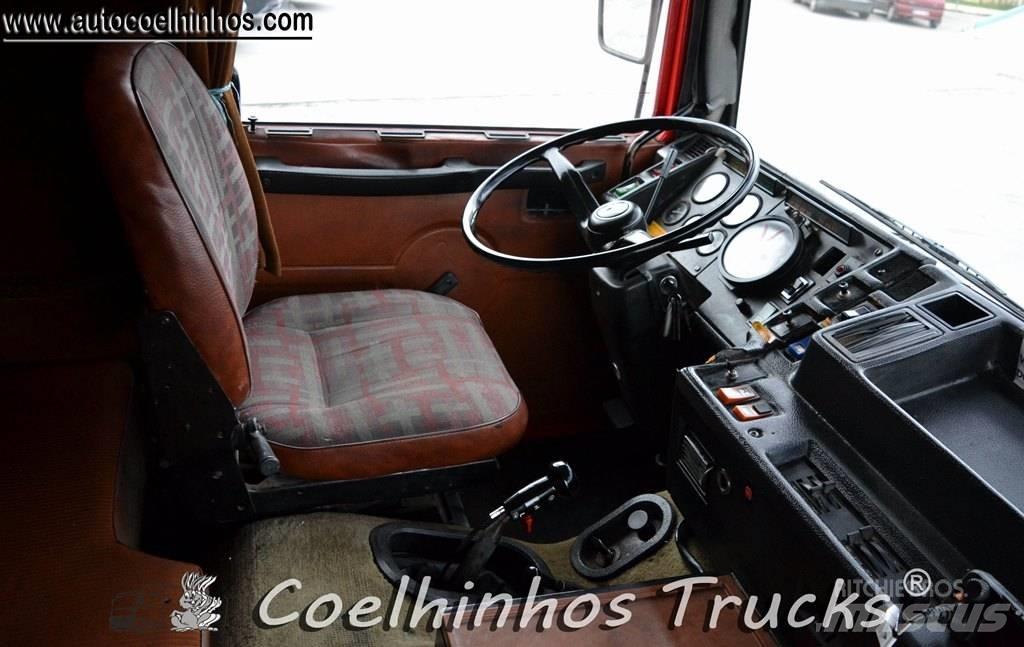 Volvo F10 Camion con sponde ribaltabili